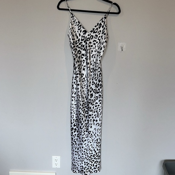 L’AGENCE Seridie Mid Length Slip Cheetah Dress Silver Black - Picture 3 of 10